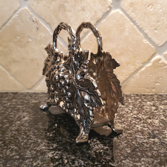 Studio Silversmiths Grapevine Napkin Letter Book Card Holder - Picture 2 of 13